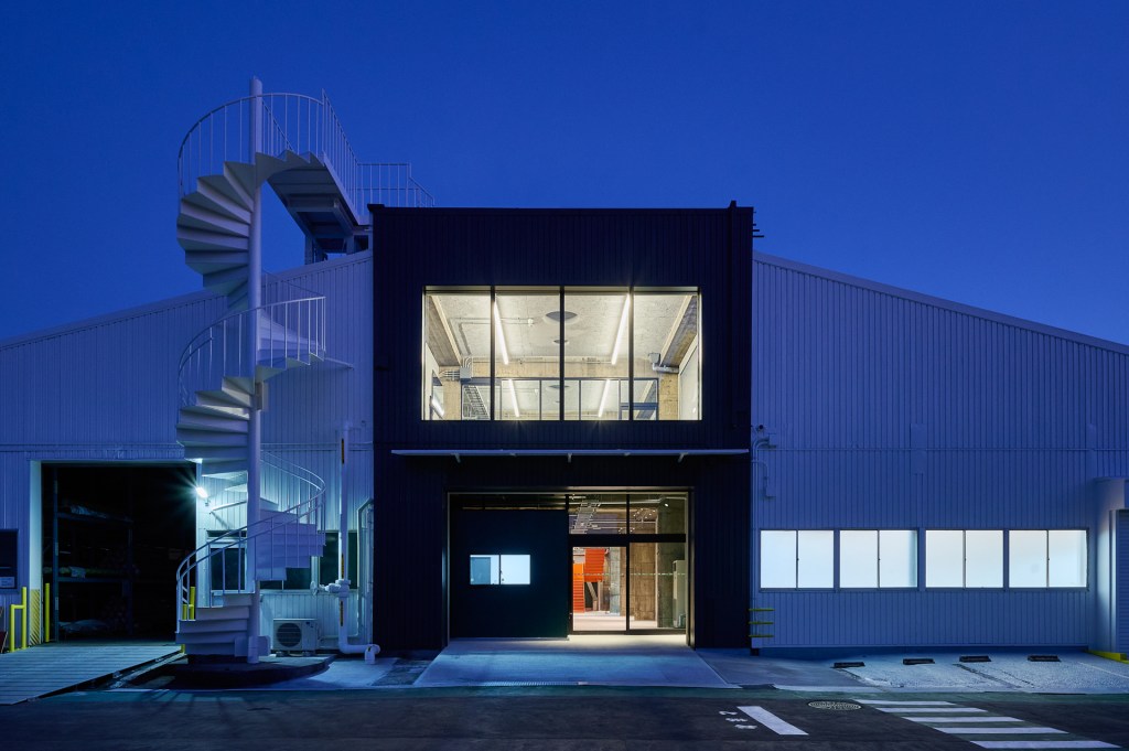 枚方市の工場　外壁塗装工事　